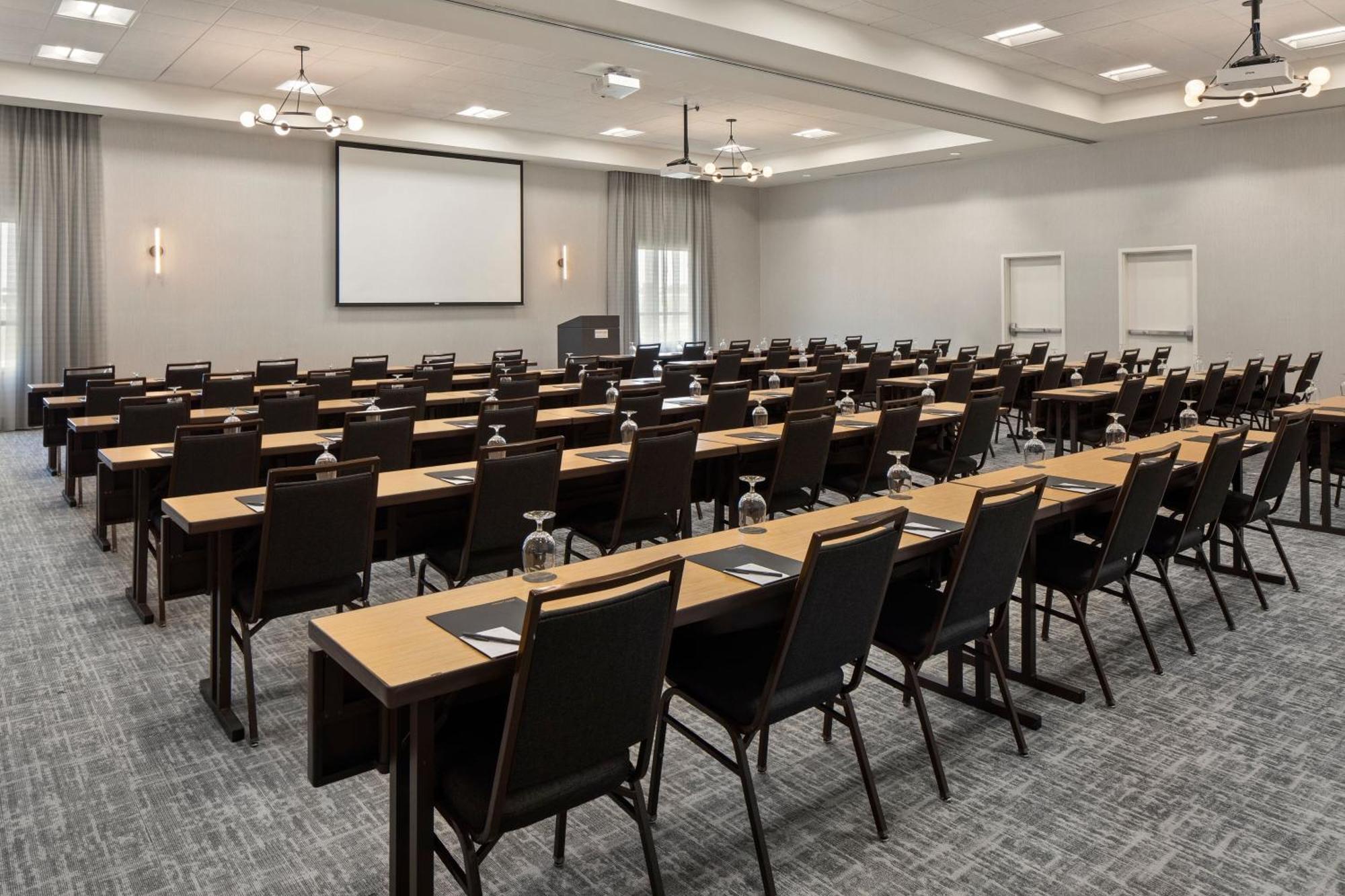 Courtyard Mankato Hotel & Event Center Ngoại thất bức ảnh