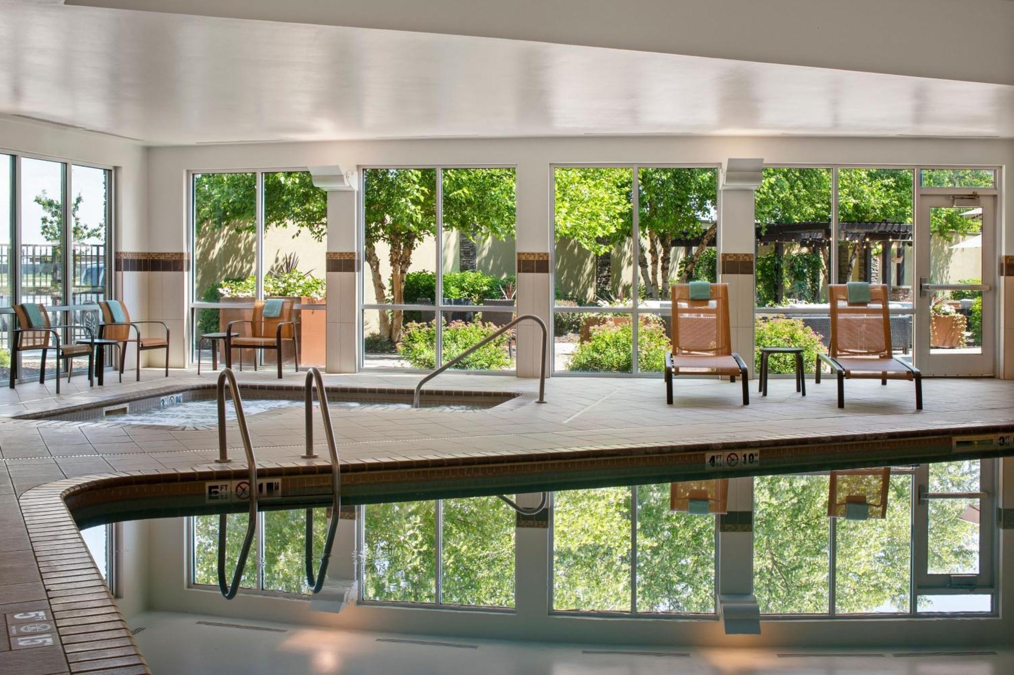 Courtyard Mankato Hotel & Event Center Ngoại thất bức ảnh