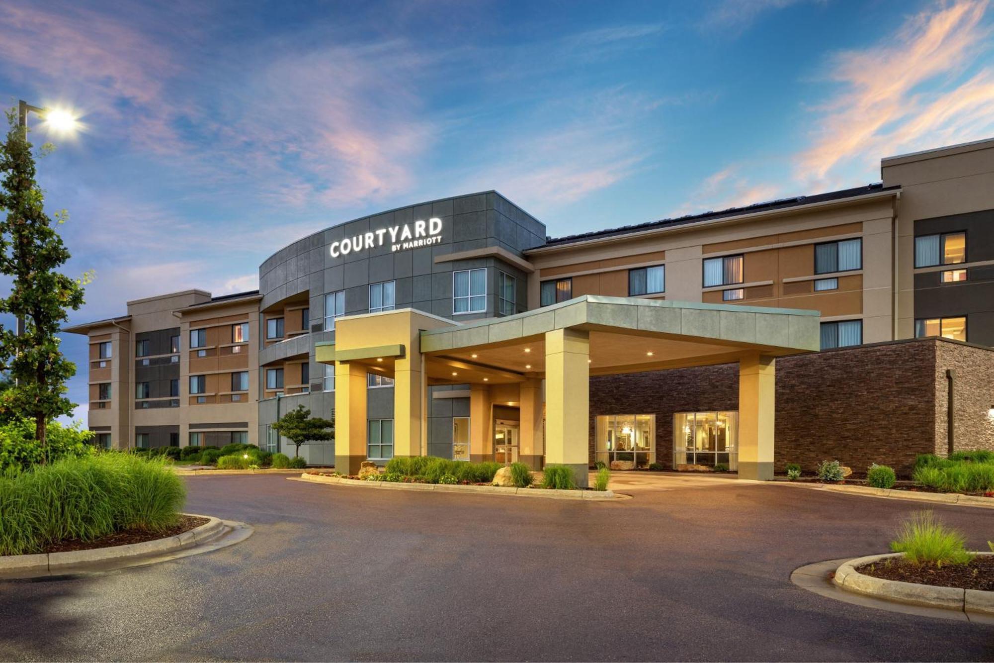 Courtyard Mankato Hotel & Event Center Ngoại thất bức ảnh